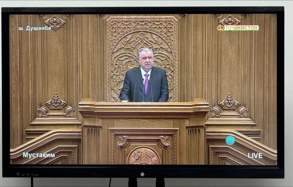 ТАМОШОИ ДАСТАҶАМЪОНА