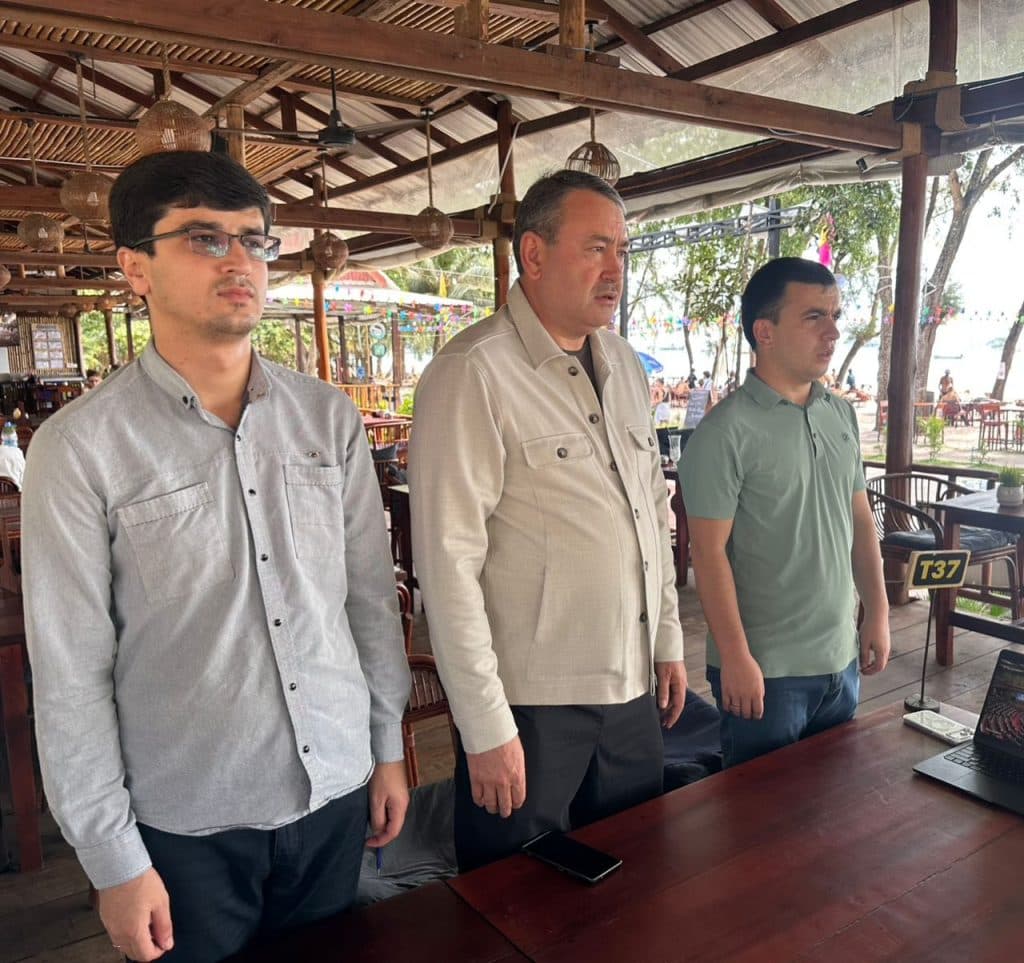 САДОИ ПАЁМ ДАР ОСИЁИ ҶАНУБУ ШАРҚӢ: ГӮШ БА ҲАРФИ ПЕШВО БОЯД КУНЕМ