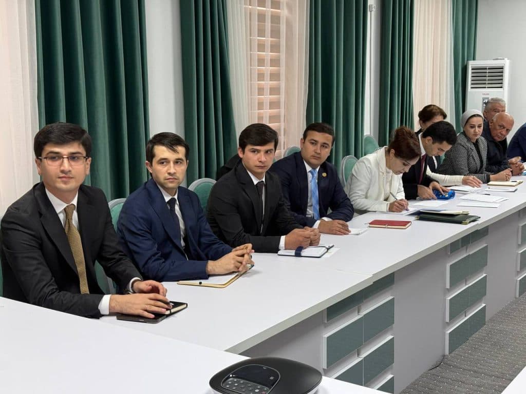 ШАРҲУ ТАВЗЕҲИ ПАЁМИ ПЕШВОИ МИЛЛАТ МУҲТАРАМ ЭМОМАЛӢ РАҲМОН БА МАҶЛИСИ ОЛӢ ДАР МУАССИСА thumbnail 2