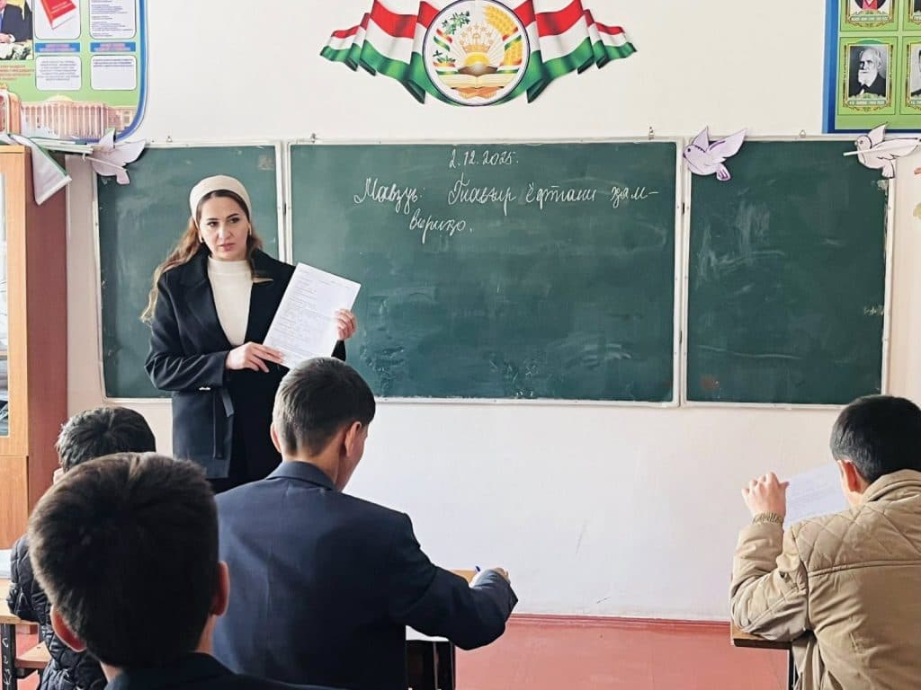 ОМӮЗИШИ ФАЪОЛИЯТ ВА РАСОНИДАНИ ЁРИИ МЕТОДӢ БА “МАКТАБИ ПРЕЗИДЕНТӢ БАРОИ ХОНАНДАГОНИ БОЛАЁҚАТ ДАР НОҲИЯИ КӮШОНИЁН” thumbnail 3