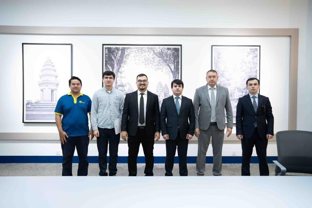 ТАҚВИЯТИ ҲАМКОРИҲОИ БАЙНАЛМИЛАЛӢ: МУЛОҚОТ БО РАЁСАТИ ФЕДЕРАТСИЯИ ХИЗМАТРАСОНИҲОИ ТАЪЛИМӢ ВА ИМЗОИ ЁДДОШТИ ТАФОҲУМ БО ШИРКАТИ АКАДЕМИИ «Bright» thumbnail 4