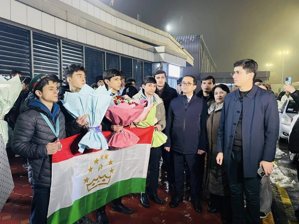 ЯК МЕДАЛИ ТИЛЛО, ЯК МЕДАЛИ НУҚРА ВА ПАНҶ МЕДАЛИ БИРИНҶӢ ДАР ХАЗИНАИ ОЛИМПИИ ТОҶИКИСТОН thumbnail 6