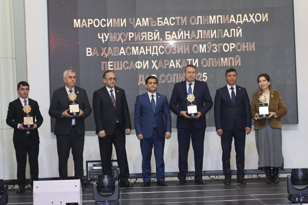 МАРОСИМИ ҶАМЪБАСТИ ОЛИМПИАДАҲОИ ҶУМҲУРИЯВӢ, БАЙНАЛМИЛАЛӢ ВА ҲАВАСМАНДСОЗИИ ОМӮЗГОРОНИ ПЕШСАФИ ҲАРАКАТИ ОЛИМПӢ ДАР СОЛИ 2025 thumbnail 40