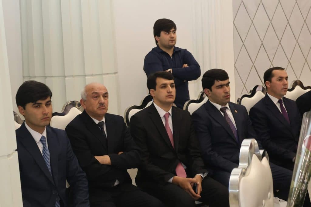 МАРОСИМИ ҶАМЪБАСТИ ОЛИМПИАДАҲОИ ҶУМҲУРИЯВӢ, БАЙНАЛМИЛАЛӢ ВА ҲАВАСМАНДСОЗИИ ОМӮЗГОРОНИ ПЕШСАФИ ҲАРАКАТИ ОЛИМПӢ ДАР СОЛИ 2025 thumbnail 39