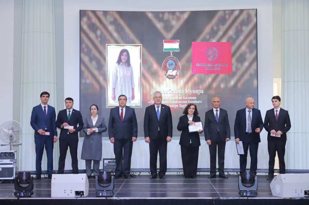 МАРОСИМИ ҶАМЪБАСТИ ОЛИМПИАДАҲОИ ҶУМҲУРИЯВӢ, БАЙНАЛМИЛАЛӢ ВА ҲАВАСМАНДСОЗИИ ОМӮЗГОРОНИ ПЕШСАФИ ҲАРАКАТИ ОЛИМПӢ ДАР СОЛИ 2025 thumbnail 34