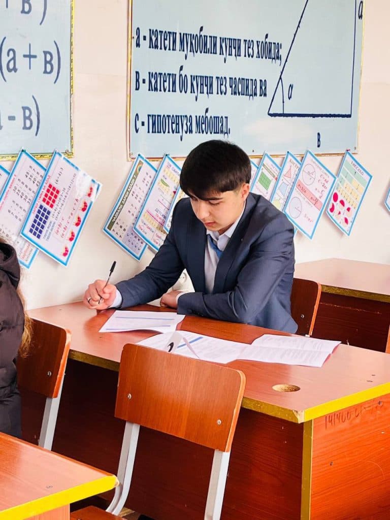 РАҚОБАТИ ЗЕҲНӢ: ИДОМАИ ДАВРИ МИНТАҚАВИИ ОЛИМПИАДАҲОИ ФАННӢ thumbnail 10